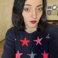 Elina_Tayloy's Offline Chat Room