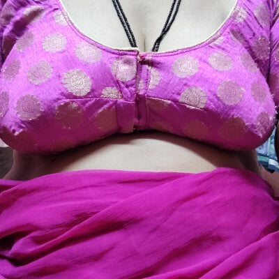 Siri0186 Female Bigassmilfs Cam Naked