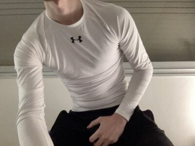 Boyconor Male Flexing Free Cam Striptease