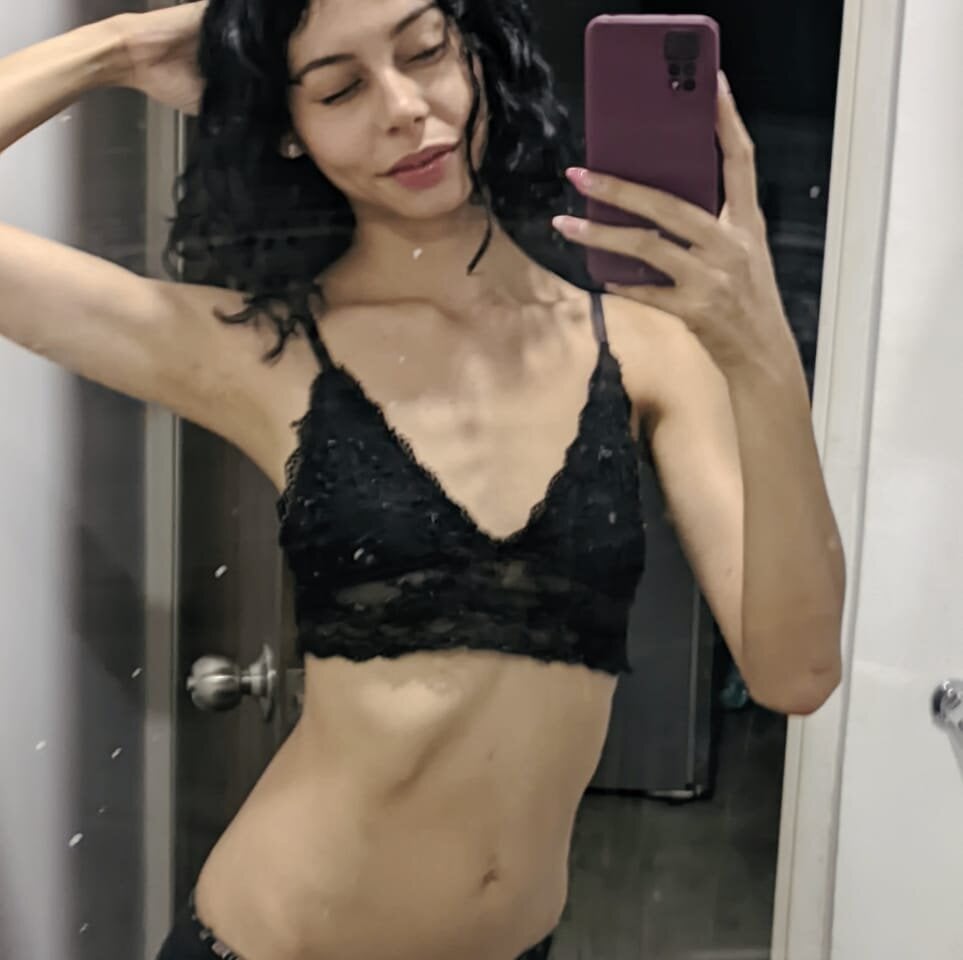 Luciana-officer's chat room