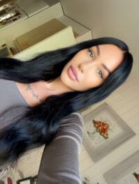 stephanimax1's Offline Chat Room