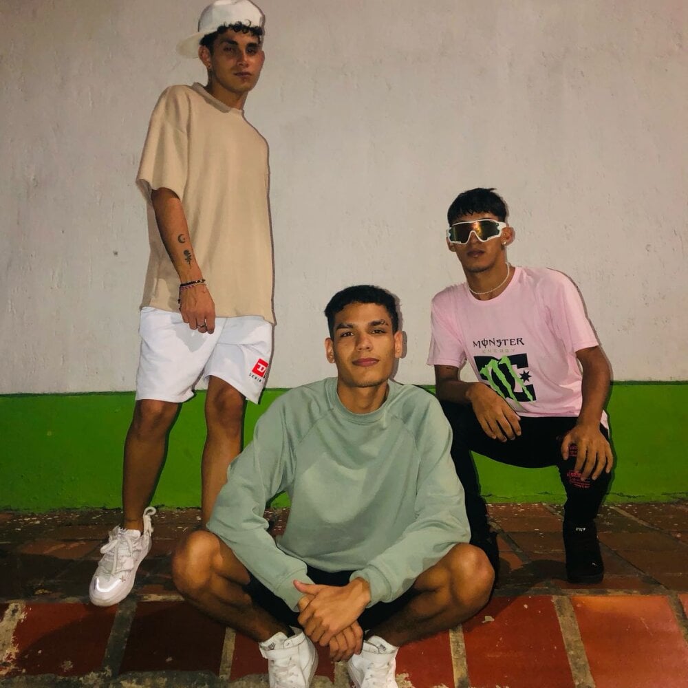 HOT_BOYS_BY profile