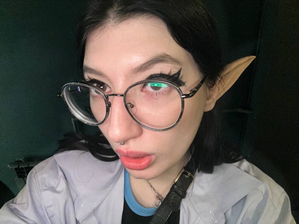 Live sex webcam photo for dario_dollll #290501633