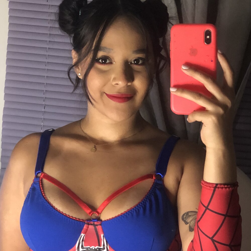 Live sex webcam photo for Little_Amber6 #290116319
