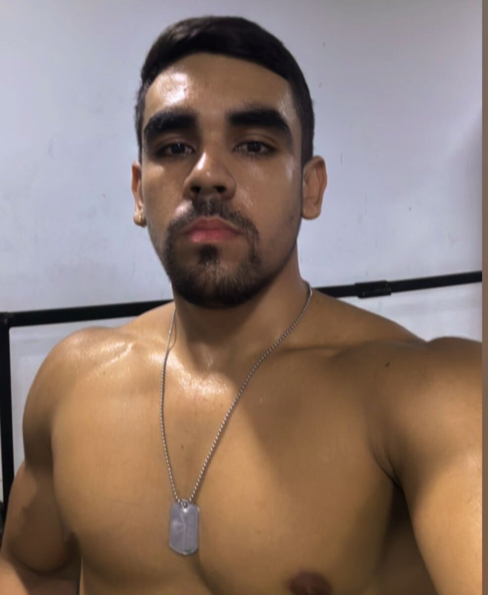 wolf_blue97 from stripchat