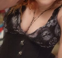 EnchantressThorne's Offline Chat Room