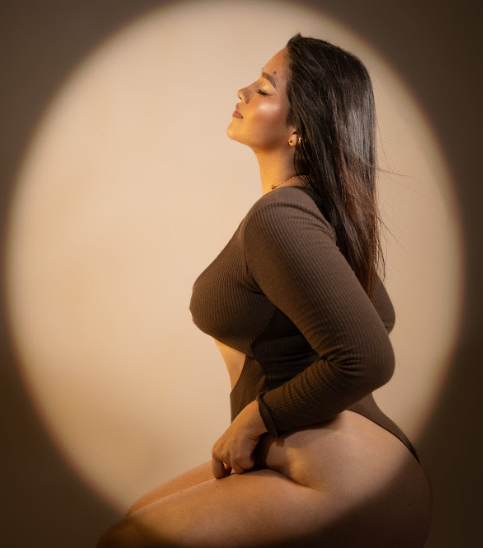 pornsexycams.com aby_dreams livesex profile in granny cams