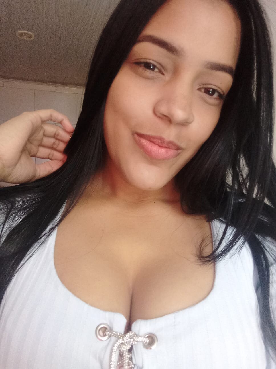 Missbella72