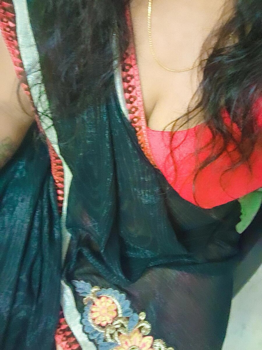 mi_pooja's Offline XXX Chat