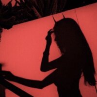 iamjuliabond@xh's Offline XXX Chat