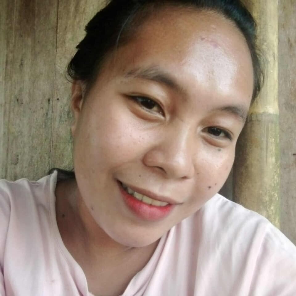 flormoreno_palangga webcam profile - Taiwanese