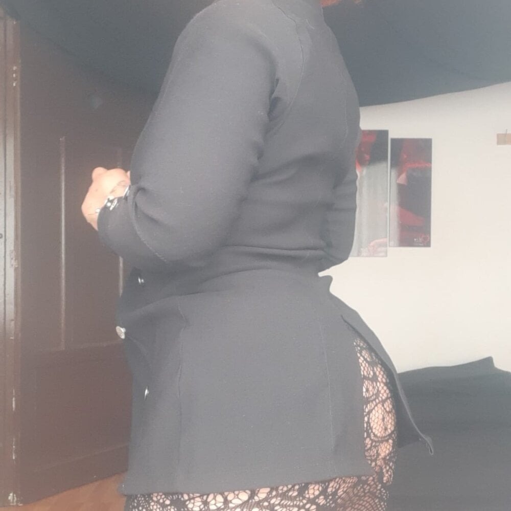 shantall-blue webcam livesex profile in ebony-girl cams