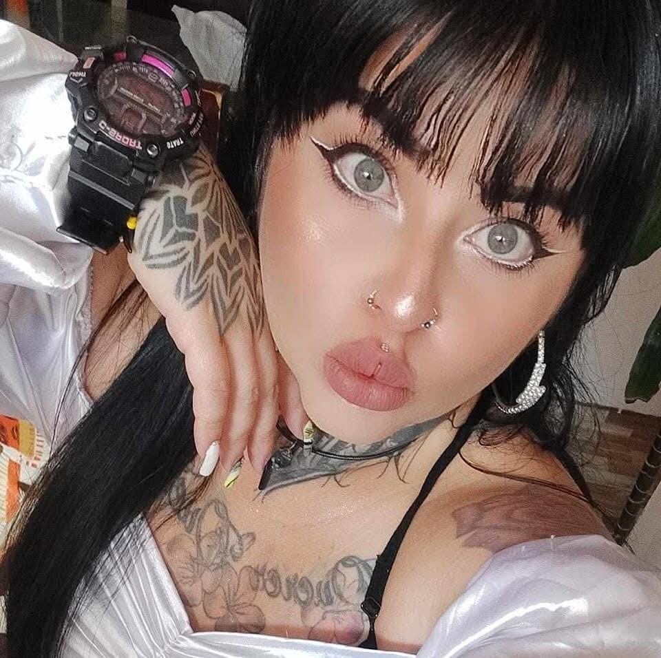 stripchat skarletk webcam profile pic via xxx-topcamgirls.com