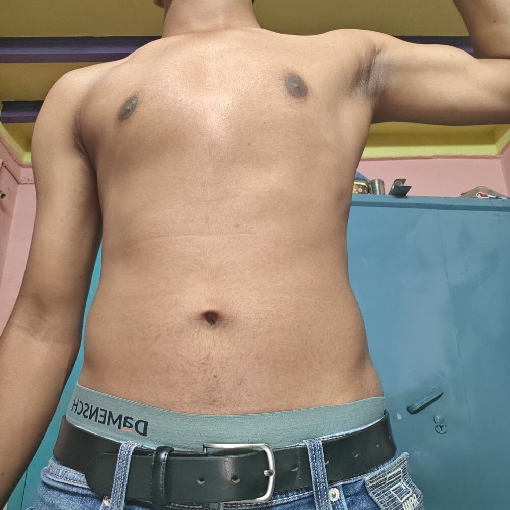 Darkintrovert: συνομιλία ΧΧΧ εκτός σύνδεσης