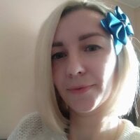 _Mia_Moon_'s Offline Chat Room