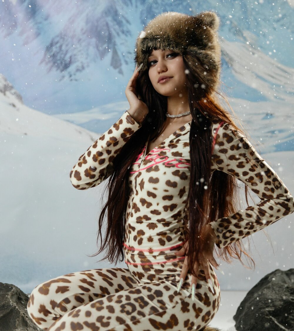 stripchat tiffanyyounge webcam profile pic via watchgirlcam.com