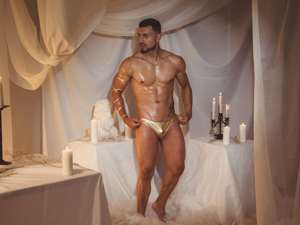 Chat XXX en directo de bastaian_bigcock