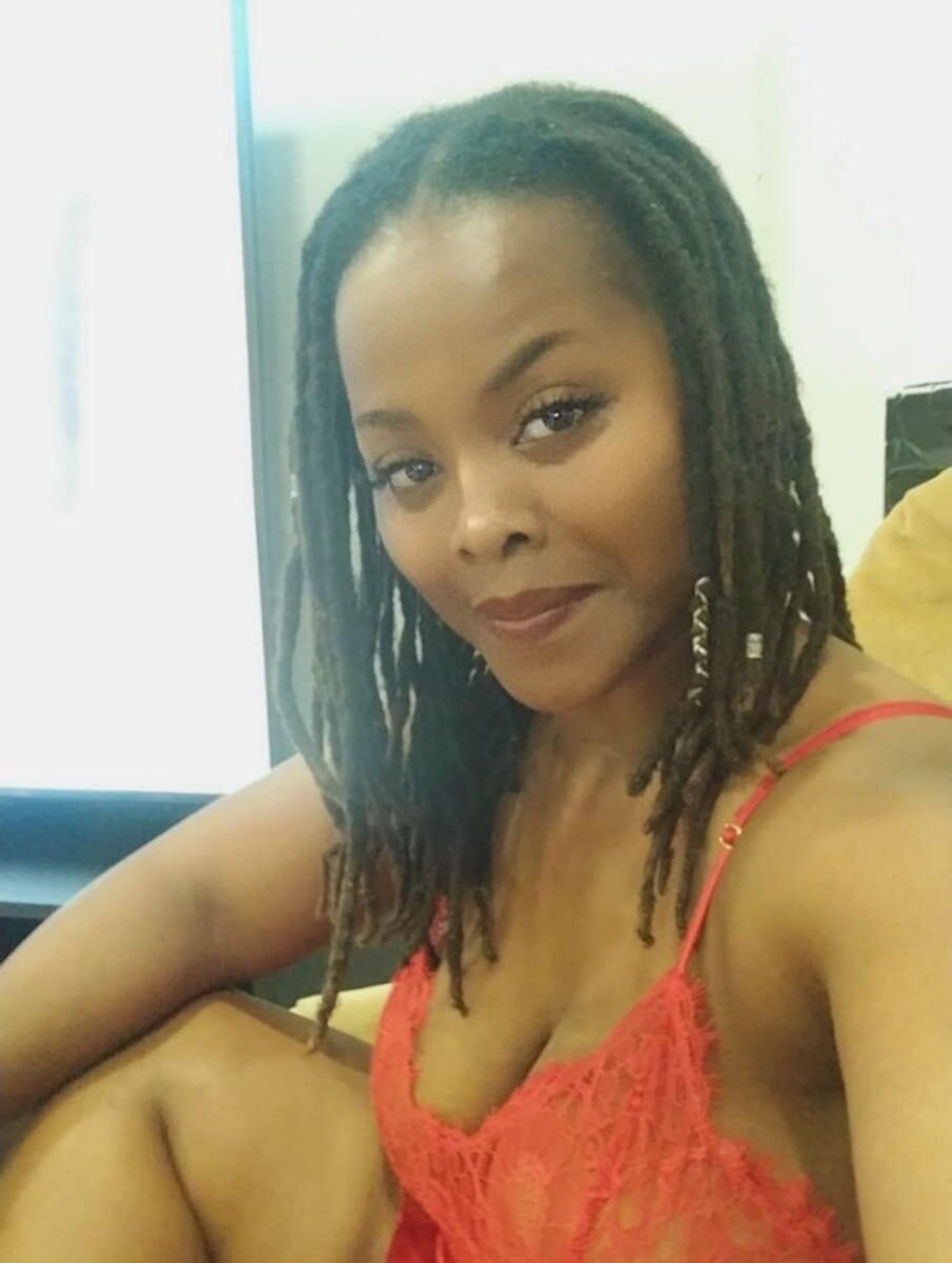 SexyMbalee's chat room