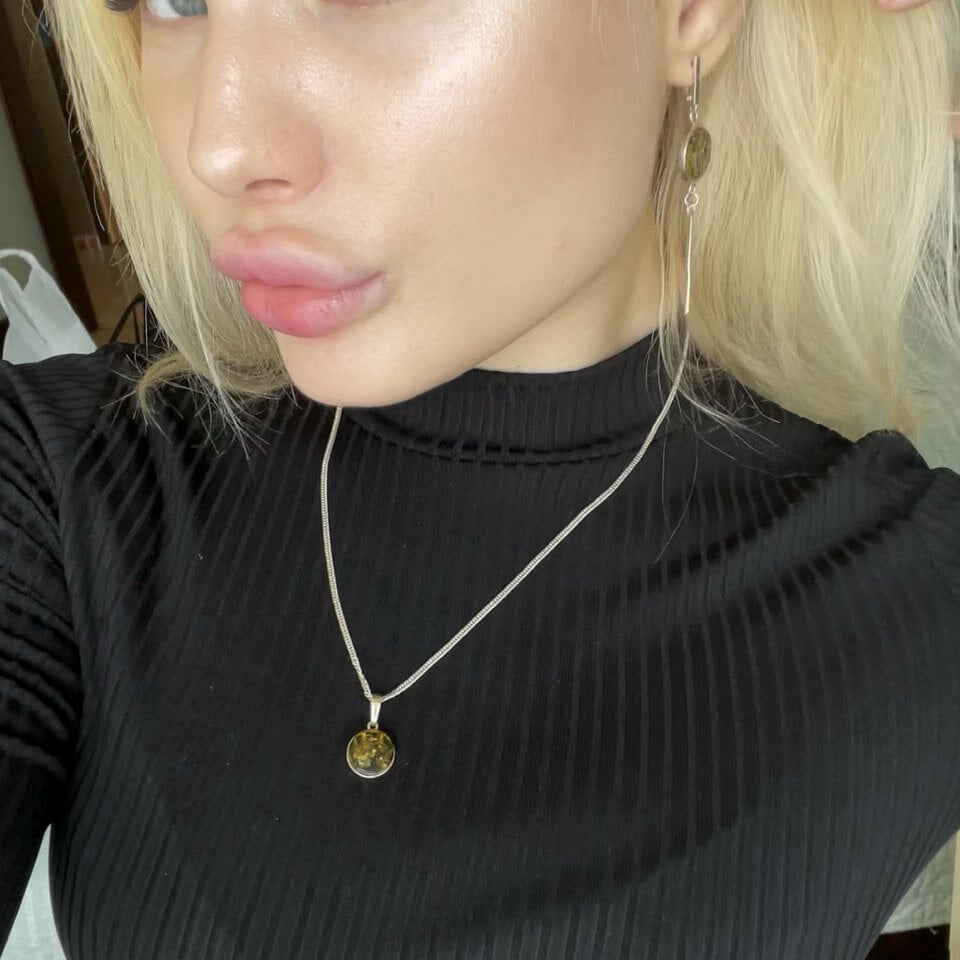 Cam girl Sweeet_Barbie