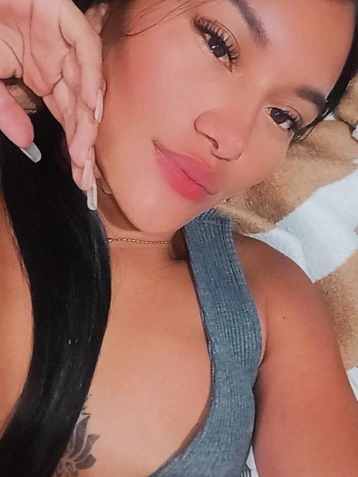 livesexr.com pokahontas_m livesex profile in small-tits cams