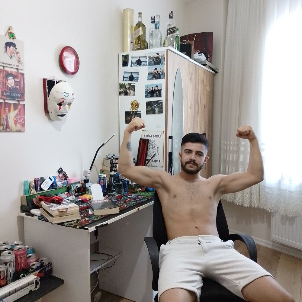 ozi1910 from stripchat