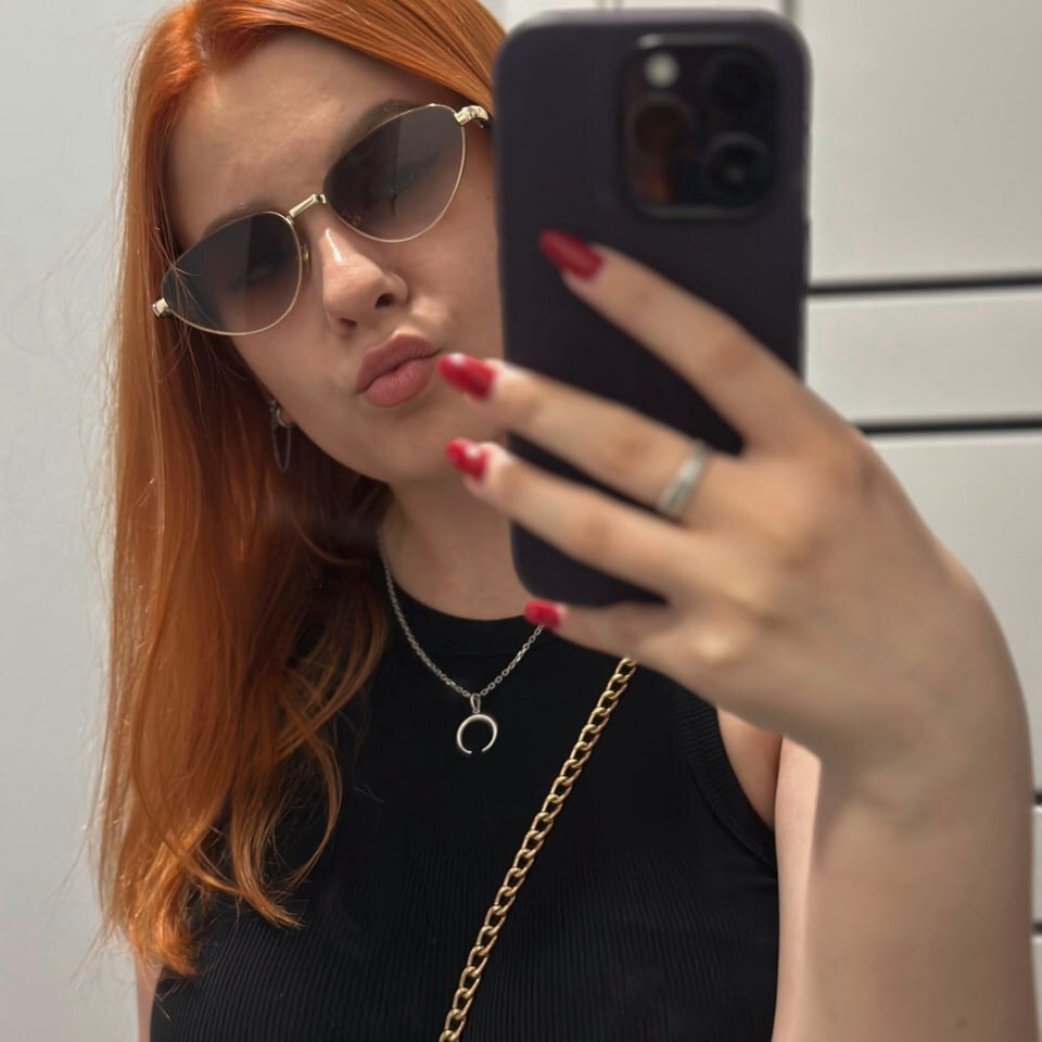 red__dizzy from stripchat