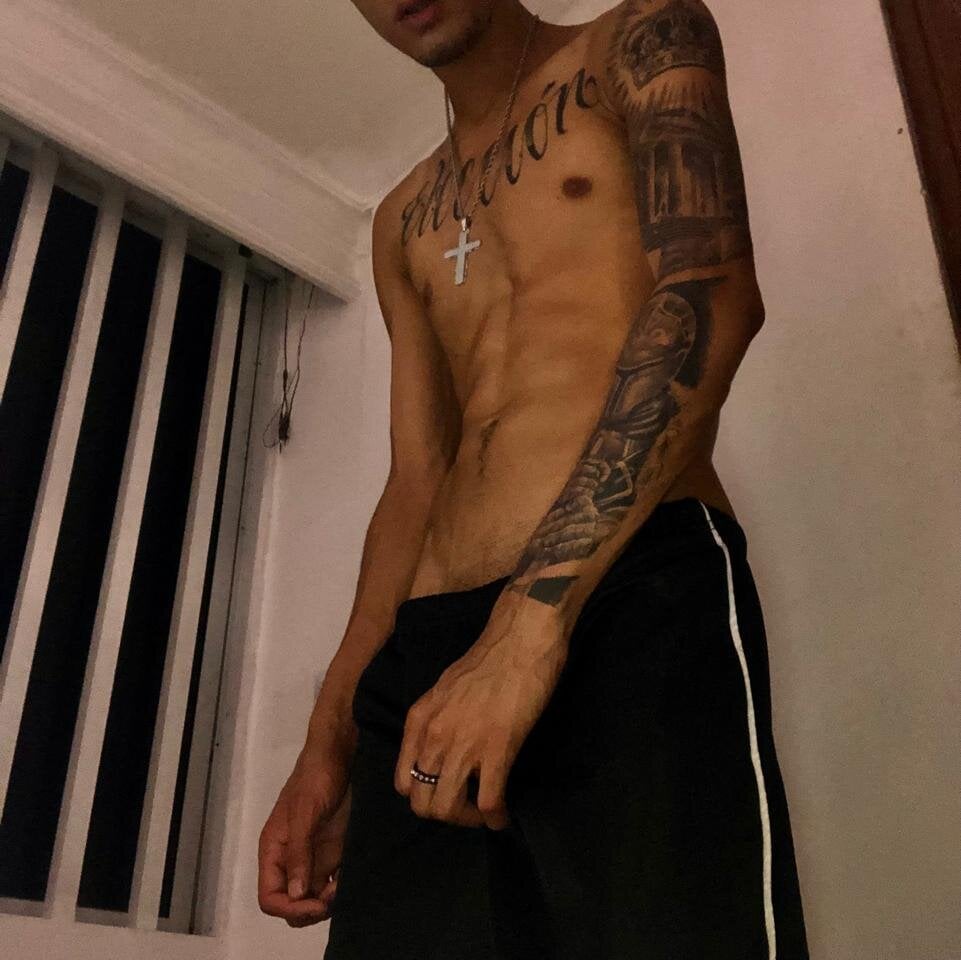 emiliano_hot_ profile