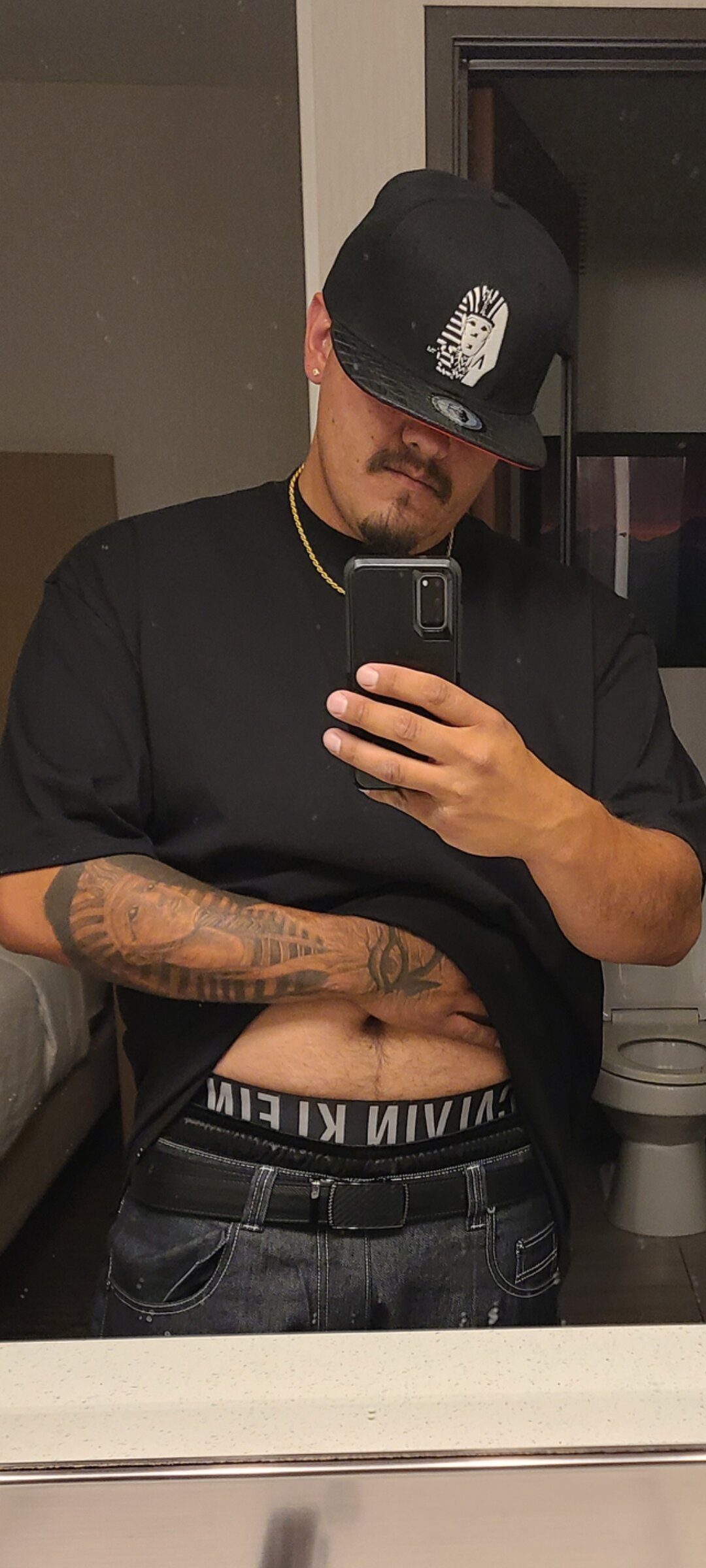 Hornyking8819