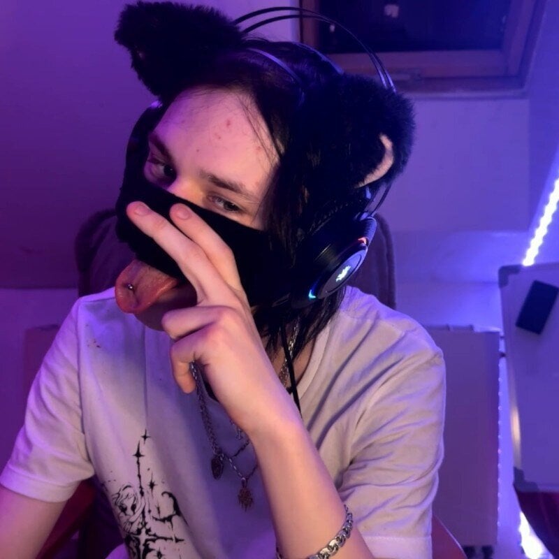 elfie_boy profile