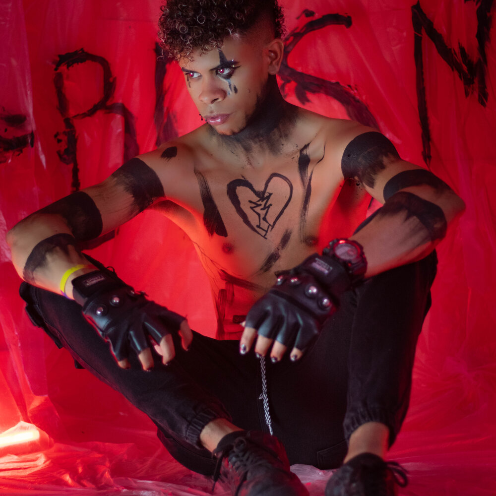 Live sex webcam photo for club_bdsm #289998469