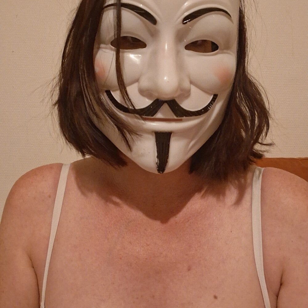 toupshow's Offline XXX Chat