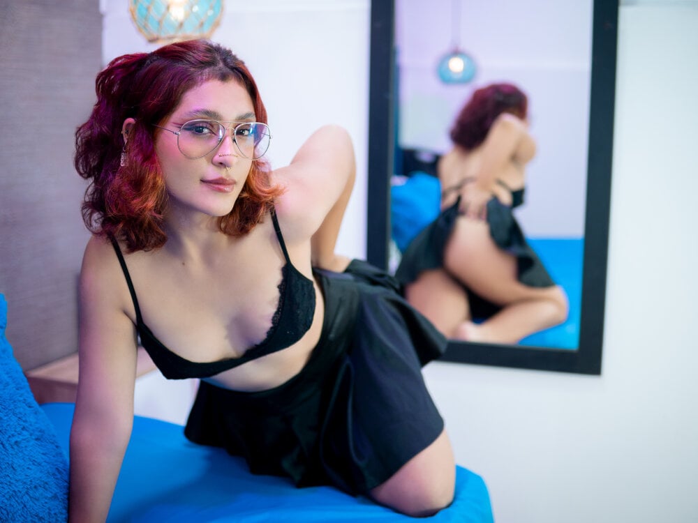 Live sex webcam photo for venus_wyer #289418662