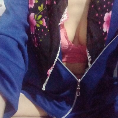 Petitefairy on StripChat