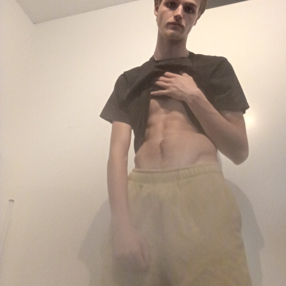 gigolo_mokumer's Offline XXX Chat