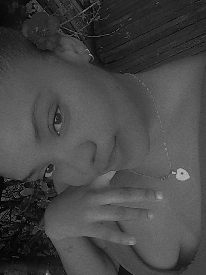 pornos.live sexy_coste livesex profile in in-a-secret-bunker-with-cookies cams