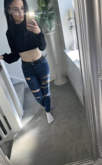 Petitebarbie04's Offline Chat Room