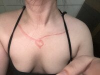 SugaryAllure's Offline Chat Room