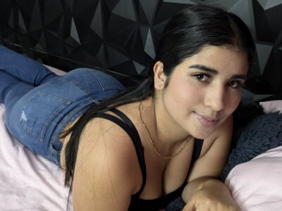 upskirt webcam DanielaGarcia01