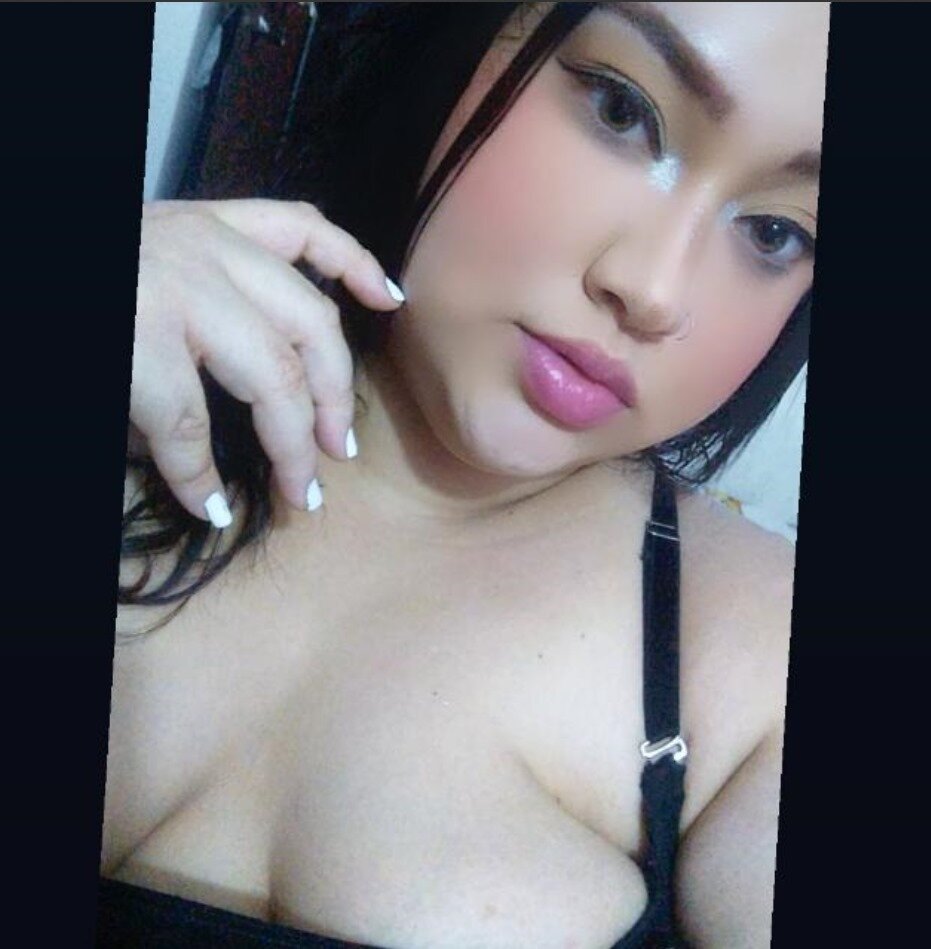 Isabella__Reyes