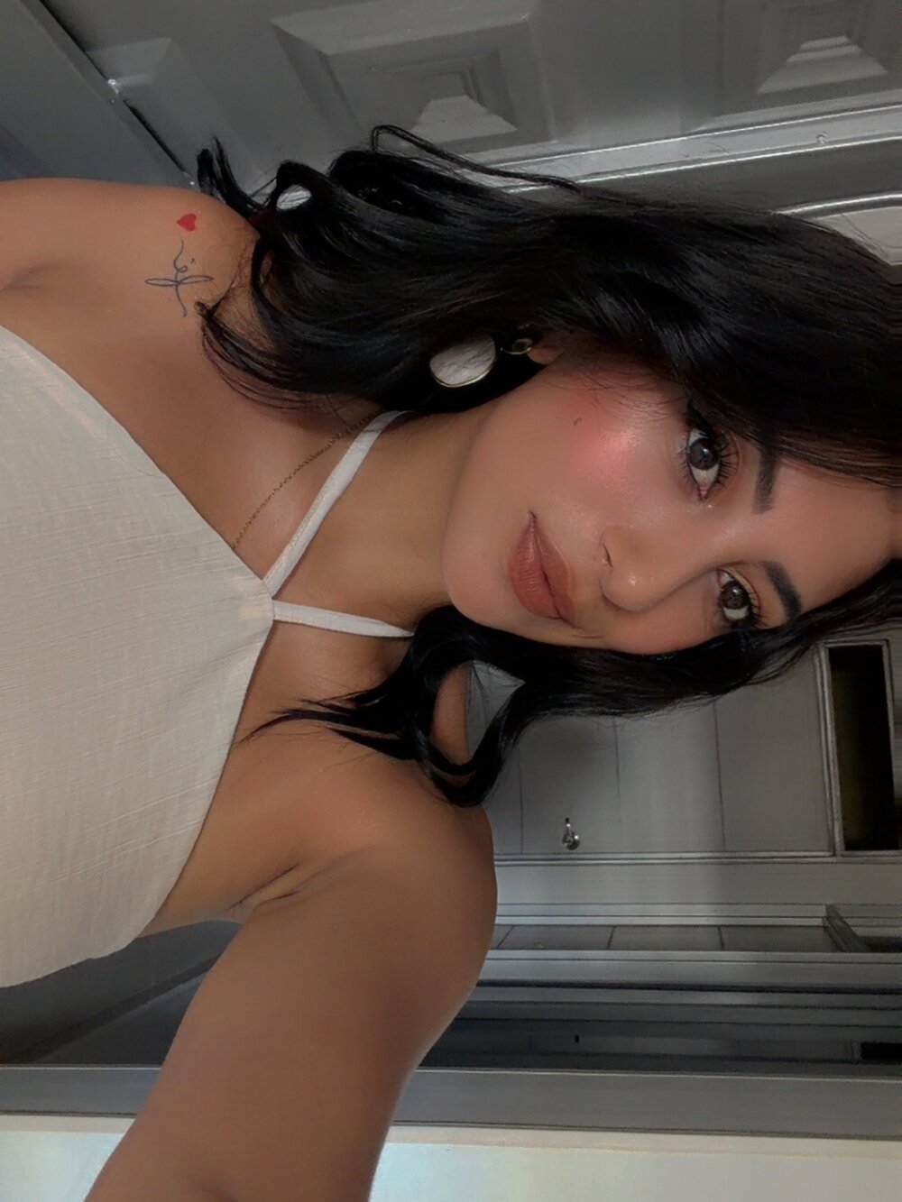 watchgirlcam.com emilymonroe_ livesex profile in habibis-mansion cams