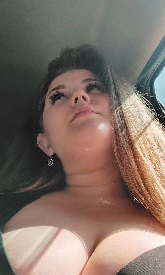 cheapadultsexcams.com scarlet_sinera livesex profile in ssomewhere-in-the-world cams