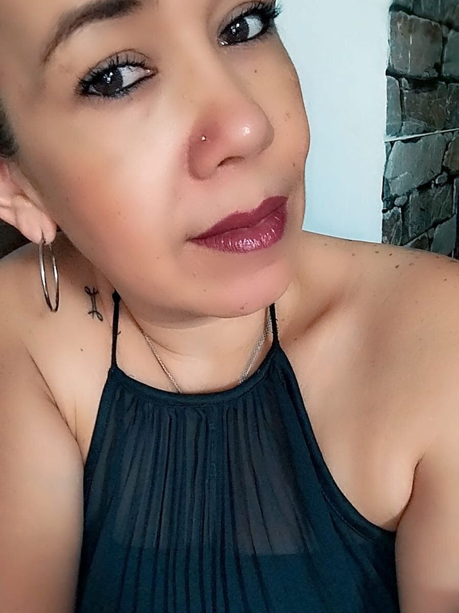 pornsexycams.com moonalisa_ livesex profile in bisexual cams