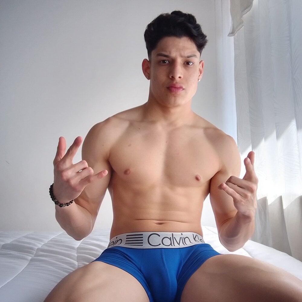 ZeusHotxxx profile