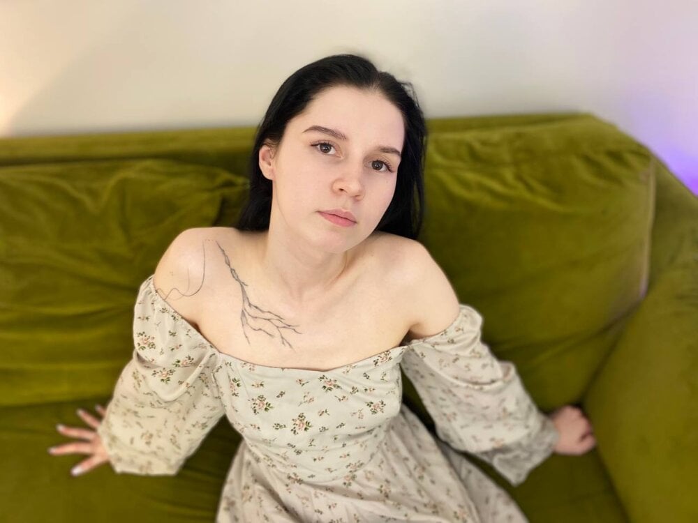 MinaAvemi profile