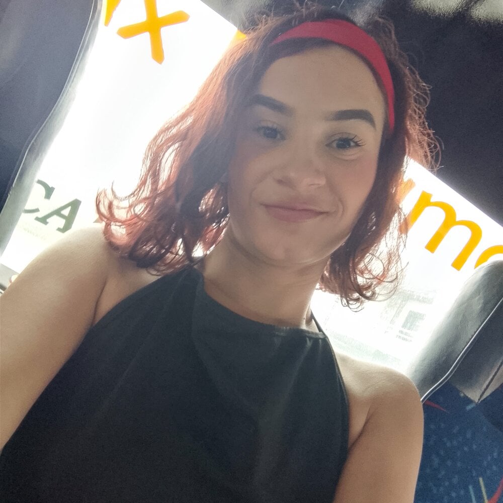 chanel06 webcam livesex profile in at-the-garage cams