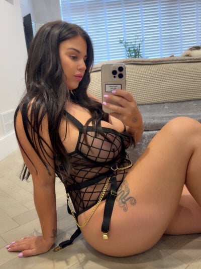 AshleyJayUK on StripChat
