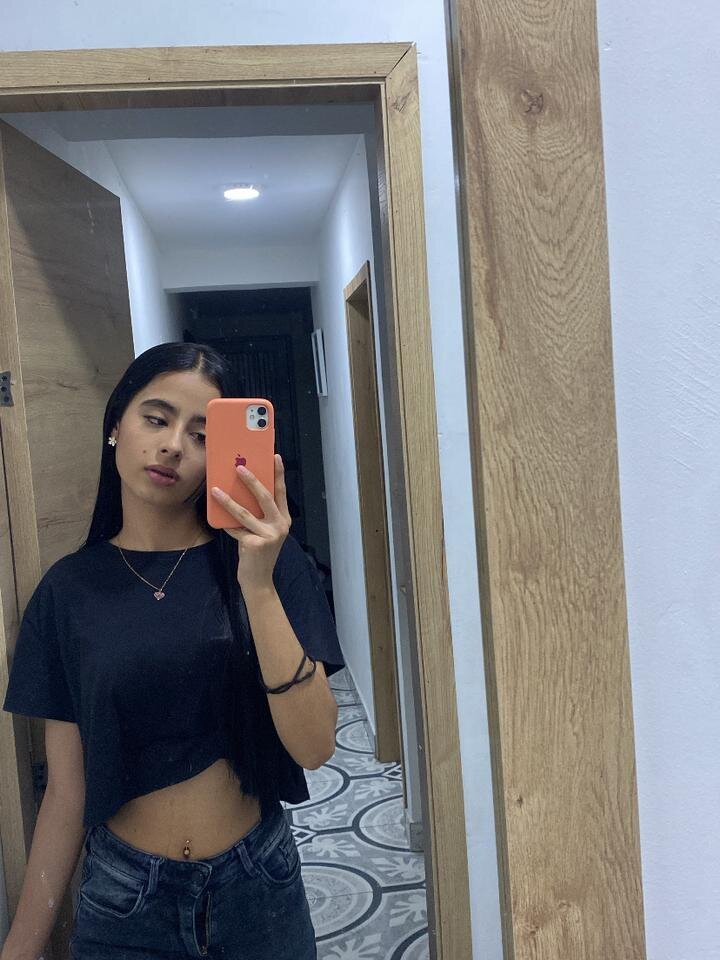 ANNIEFOXX_ 🧖 live naked webcam