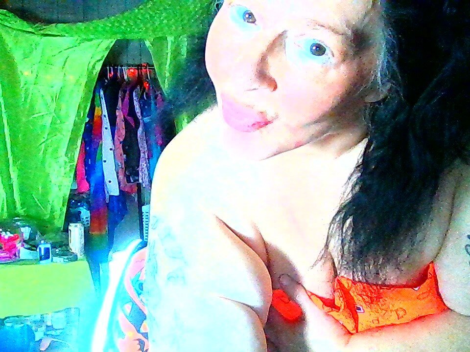 Live sex webcam photo for davisdesires@xh #290097877