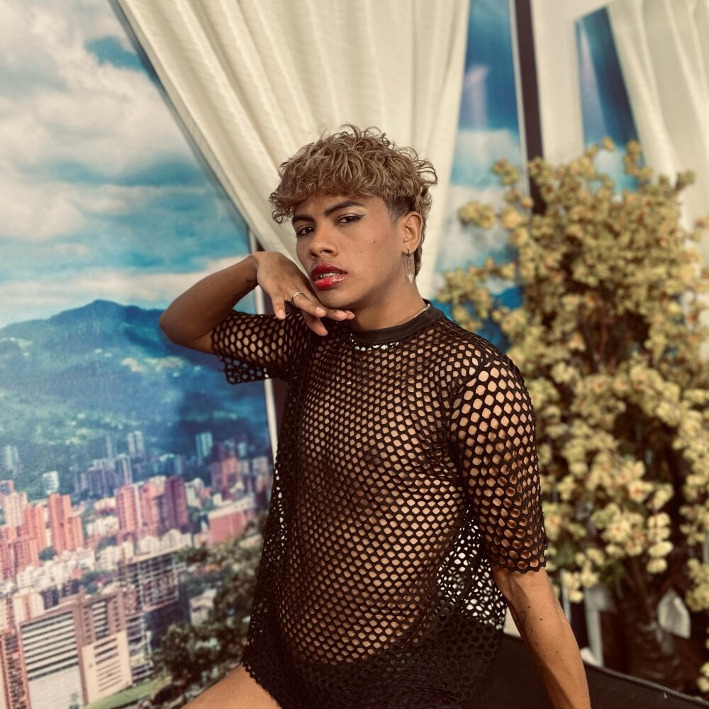 MilthonDelis' Offline XXX Chat