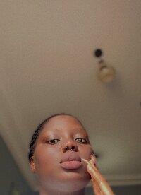 sweetqueenn2's Offline XXX Chat